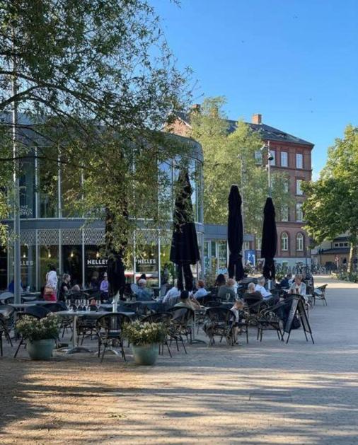 Central Lejlighed I Odense C Apartment Ngoại thất bức ảnh